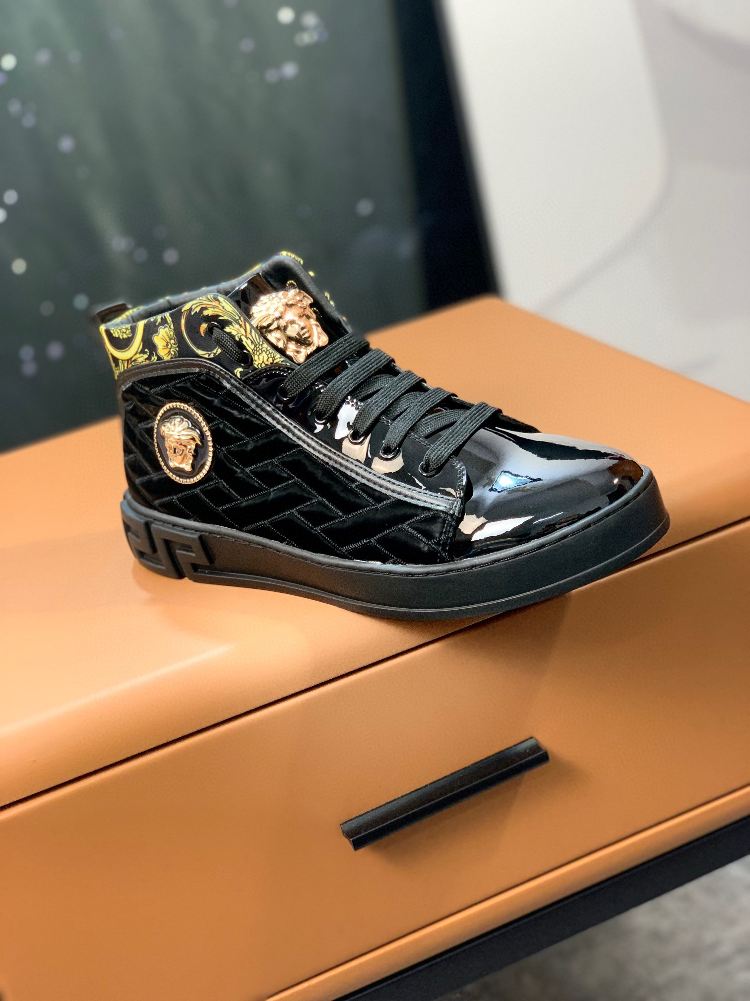 Luxury Design Sneakers - Black